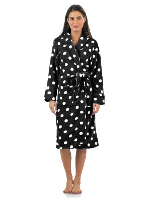 Casual Nights Women's Fleece Plush Robe - Black/Dots - Sizing Recommendations: Size Medium (4-6) Large (8-10) X-Large (12-14) XX-Large (16-18)Wrap around in comfort with this cozy warm Plush Fleece Robe From Casual Nights, Exceptionally lightweight Bathrobe with Fun and elegant prints. Featuring a shawl collar and foldover cuffs, Long sleeves, matching self-Tie belt, Attached inner tie and 2 hand Pockets. Effortless Design perfect for Lounging, Relaxing or just layering on.