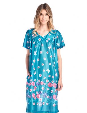Casual Nights Women's Short Sleeve Muumuu Lounger Dress - Green - Please use our size chart to determine which size will fit you best, if your measurements fall between two sizes we recommend ordering a larger size as most people prefer their sleepwear a little looser. Approx Length 42". Small Measures: US Size 0, Chests/Bust: 30" 32-" Medium Measures: US Size 2-4, Chests/Bust: 33-34" Large Measures: US Size 6-8, Chests/Bust: 35" - 36" X-Larger and 1X Measures: US Size 10-12, Chests/Bust: 37" - 38" XX-Large and 2X Measures: US Size 14-16, Chests/Bust: 40" - 42" 3X-Large and 3X Measures: US Size 18, Chests/Bust 42.5-44" You'll love slipping into this Slip over Muumuu Caftan Dress From our Lounge Dresses & MuuMuus collection, designed in Floral silky satin fabric with a relaxed Fit, This Duster Features Short Sleeves, V neckline and one side seam pocket. This ultra-Lightweight fabric House Dress will keep you comfortable and stylish to wear it around the house or to sleep in.