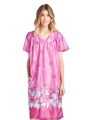 Casual Nights Women's Short Sleeve Muumuu Lounger Dress - Mauve - Please use our size chart to determine which size will fit you best, if your measurements fall between two sizes we recommend ordering a larger size as most people prefer their sleepwear a little looser. Approx Length 42". Small Measures: US Size 0, Chests/Bust: 30" 32-" Medium Measures: US Size 2-4, Chests/Bust: 33-34" Large Measures: US Size 6-8, Chests/Bust: 35" - 36" X-Larger and 1X Measures: US Size 10-12, Chests/Bust: 37" - 38" XX-Large and 2X Measures: US Size 14-16, Chests/Bust: 40" - 42" 3X-Large and 3X Measures: US Size 18, Chests/Bust 42.5-44" You'll love slipping into this Slip over Muumuu Caftan Dress From our Lounge Dresses & MuuMuus collection, designed in Floral silky satin fabric with a relaxed Fit, This Duster Features Short Sleeves, V neckline and one side seam pocket. This ultra-Lightweight fabric House Dress will keep you comfortable and stylish to wear it around the house or to sleep in.