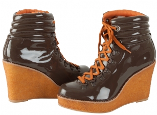 Philip Simon Women's Hiker 200 Heel Shoe - Brown - This chic wedge bootie from Philip Simon is the ultimate lift to your fall look!Patent Leatherupper with contrast color lace Front. This hiker boot is edgy and comfortable, all at the same time!