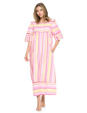 Casual Nights Women's Zip Front Woven House Dress 3/4 Sleeves Housecoat Long Duster Lounger - Pink - This lightweight Cute and comfortable Long House coat with full Zipper front closure dress Duster for ladies from the Casual Nights Lounge and Sleepwear robes Collection, Thin and light house robe, in Beautiful floral pattern designs. this easy to wear dress bathrobe is made of 60% Cotton, 40% Poly woven fabric, perfect for spring, summer, and all year-round use! The sleep Housedress Features: elbow sleeve gown with zip up, zip down front closure for easy wearing and easy slipping on/off, flattering round crew scoop neck, 2 roomy side seem hand pockets, Midi Long length approx. 47 Shoulder to hem. This lounge wear muumuu dress has a relaxed comfortable fit and comes in regular and plus sizes S, M, L, XL, 2X, 3X, 4X. versatile multi uses, throw over your clothes as house robe while cleaning, washing and cooking, wear around the house as relaxed home day waltz dress, a nightgown to sleep in the spring and hot summer nights as a sleepshirt dress, This sleep robe gown is perfect to use for maternity, labor/delivery, hospital gown. Makes a perfect Mothers Day gift for your loved ones, mom, older women or elderly grandmother. Even beautiful enough for outside shopping and walking, comfortable enough for everyday use around the house. Please use our size chart to determine which size will fit you best, if your measurements fall between two sizes, we recommend ordering a larger size as most people prefer their sleepwear a little looser. Small: Measures US Size 4-6, Chests/Bust 34"-35" Medium: Measures US Size 8-10, Chests/Bust 36"-37" Large: Measures US Size 1214, Chests/Bust 38"-40" X-Large: Measures US Size 16-18, Chests/Bust 41"-43" XX-Large: Measures US Size 18W-20W, Chests/Bust 46-48" 3X-Large: Measures US Size 22W-24W, Chests/Bust 50-52" 4X-Large: Measures US Size 26-28, Chests/Bust 54-56" 